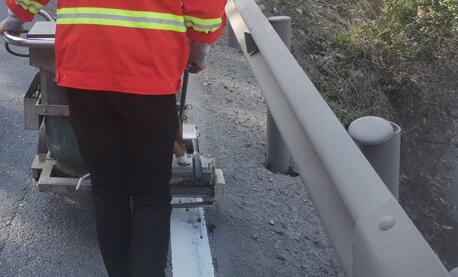 雨季或冬季怎么進(jìn)行道路劃線施工?