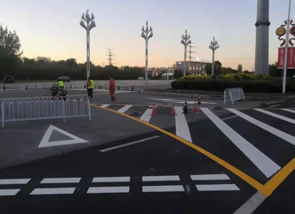 馬路劃線漆是什么油漆，有哪些種類以及使用注意事項(xiàng)